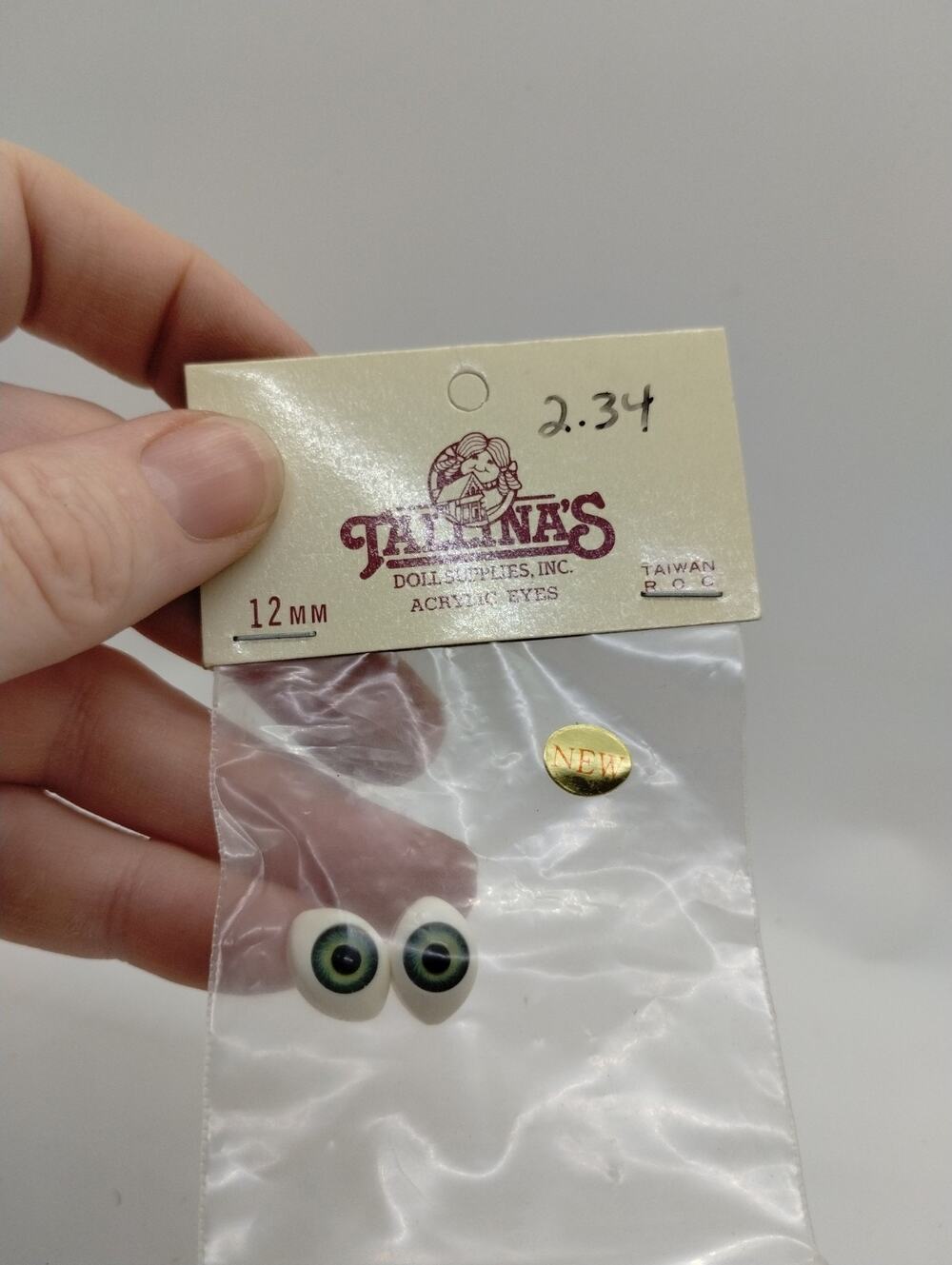 Tallina's 12mm Green Acrylic Doll Eyes For Doll Making